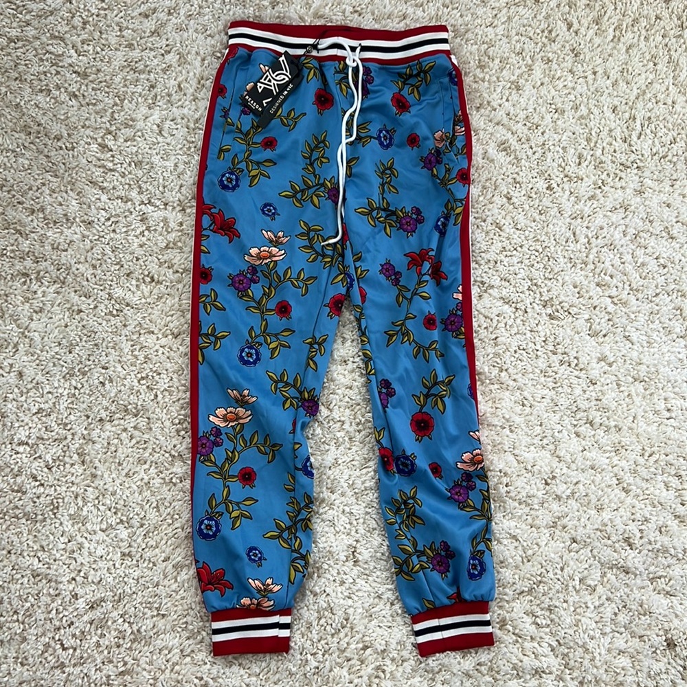 *NEW WITH TAGS* Joggers